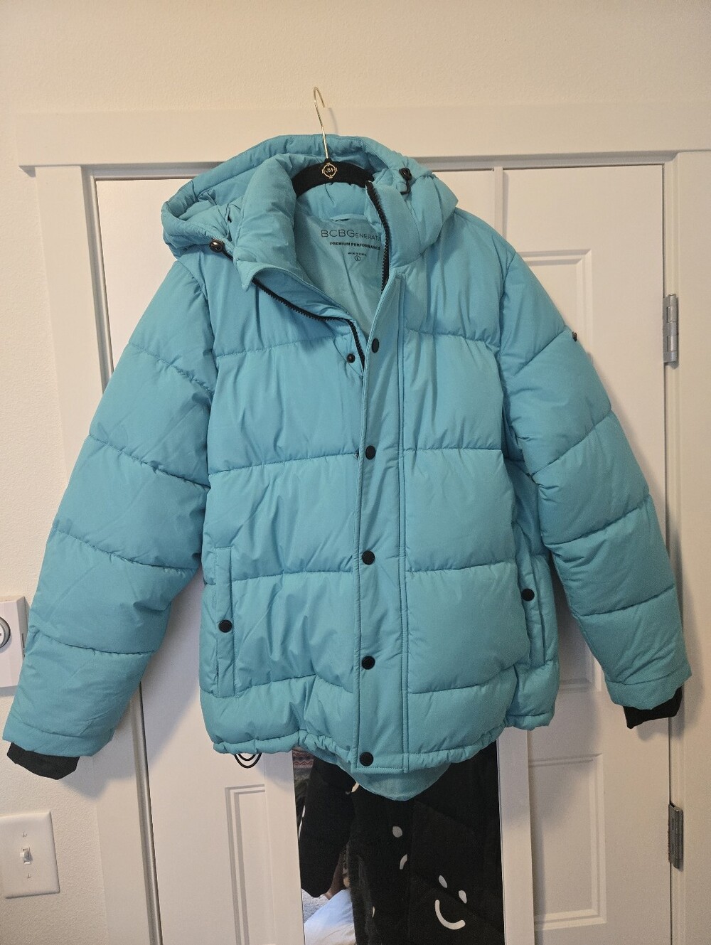 BCBG Teal Puffer Hooded Jacket. Size L.  MAKE OFFER!!